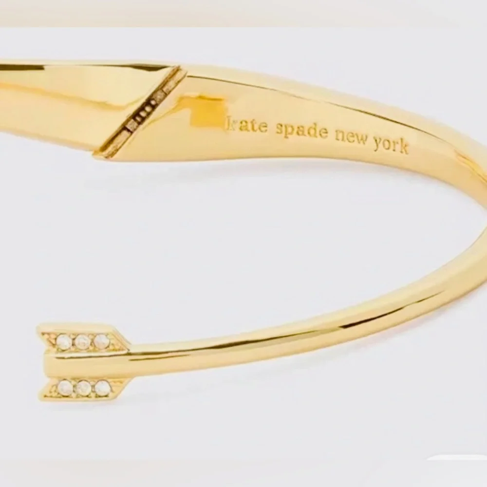 KATE SPADE ❤️ Lovestruck Heart and Arrow Hinged Bracelet NEW